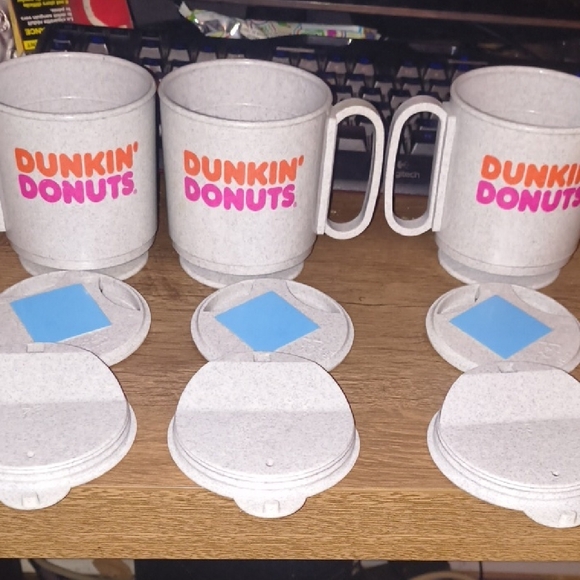 VINTAGE Dunkin’ Donuts Commuter Mugs - RARE SET OF 3 - NOS w/ Unused Adhesive - Picture 12 of 12